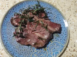 Click to view full screen Australian Grain-Fed Chuck Steak 2KG photo review